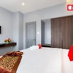 Reddoorz Bamboo Saigon Hotel Su Van Hanh