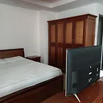 Lee\'S Apartment
