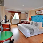 Hanz 821 Sunflower Hotel & Spa