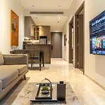 The Rixx Fancy Apartment In The Heart Of D1 With Infinity Pool, Skyline Gym, Sauna, Jacuzzi
