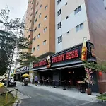 Modern 1 Bedroom Apartment - C\' House