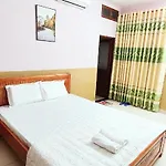 Huong Quynh Hotel