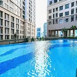 Ivyhouse-Saigon Royal Apartment D4 , Near Center