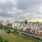 Rivergate Apartment