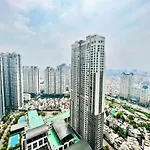 Vinhomes Landmark 81 - Luxstay Condotel