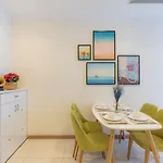 Moxy Hcmc Aparts - Vinhomes Central Park, Ice Rink