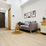 Oui! Oui! Saigon Apartment - Rivergate Residence