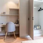 The Rixx Lancaster Apartment @ D1/ Netflix/Bathtub