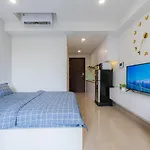 Orchard Park View Apartment-5 Minutes From Airport