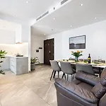 Homet Saigon Rivergate - Free Pool & Gym & Pickup Services
