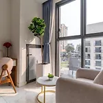 De Lux Central Studio Next Hyatt ,Opera House ,Benthanh ,Pool,Gym