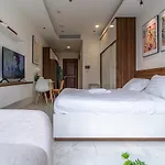 De Lux Central Studio Next Hyatt ,Opera House ,Benthanh ,Pool,Gym