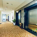 Happy Life Hotel District 7 Gan Secc