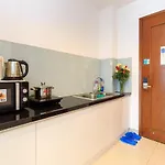Two-Bed Homestay Near The Airport