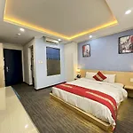 Capital O 1177 Saigon Sweet Hotel