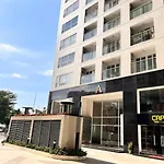 Skyhomes - Tan Son Nhat Airport Homestay