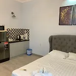 Cbd Home 3 - Home In Central - The Art