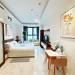De Lux Central Studio Next Hyatt ,Opera House ,Benthanh ,Pool,Gym