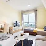 Melody Apartment - The Manor 2 Building