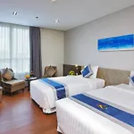 Central Palace Hotel