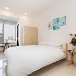 River Gate Building - Le Meridien Pool & Gym