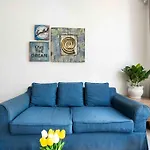 Best Price One Br Apartment/Ben Van Don