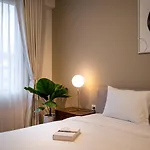 Luxury Modern, D1, 3 King Brs+2Wc, 300M Bui Vien