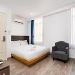 La Airport Tan Binh Hotel