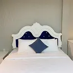 Crowne Bui Vien Hotel