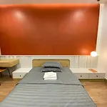 Happy Hotel Binh Tan