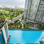 Signature Suite Landmark 81