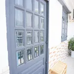 Shiri House