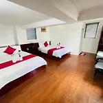 Phu Gia Bui Vien Hotel