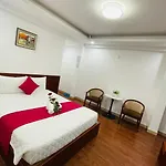 Phu Gia Bui Vien Hotel