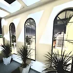Rose Hotel - 13 Hem 12 Cu Lao, Q. Phu Nhuan - By Bayhostel