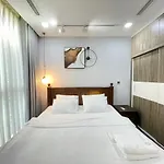 Vinhomes Central Park - 2 Bedsroom Apartment