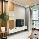Vinhomes Central Park - 2 Bedsroom Apartment