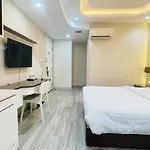 Simmi 6 Hotel & Apartment