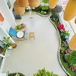 Spacious Penthouse Near Landmark 81