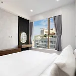 Convinia Luxury The Peak Midtown