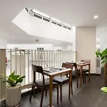 Convinia Luxury The Peak Midtown