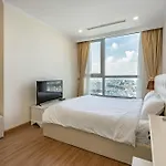Vinhomes Central Park Riverside