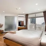 Spacious 2 Bedroom At City Center/1St District