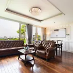 Leman Luxury 3 Bedroom Apartment By Chloe