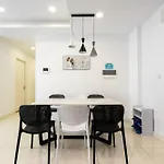 Sun Apartment - Millennium Spacious Aparts, Pool And Central Location
