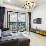 Sun Apartment - Millennium Spacious Aparts, Pool And Central Location