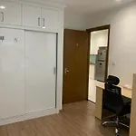 Vinhomes Central Park Sunland Can Ho Apartment