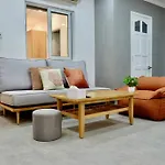 Avila Apartment - Central District 1