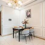 Skyline View Residences At Landmark 81