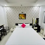 Redflower Hotel